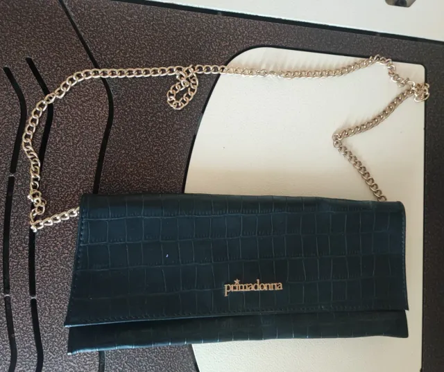 Pochette Primadonna con tracolla nera
