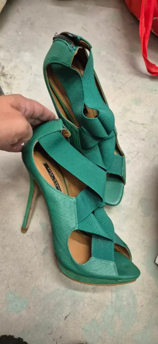 Zapatos de tacón verdes para mujer