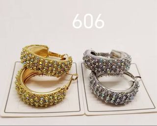 Orecchini a cerchio con strass