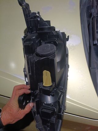1628555380 Peugeot 308