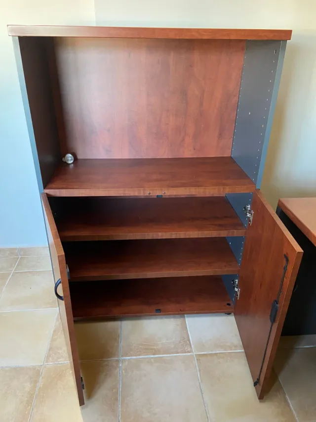 Mueble de oficina madera y metal