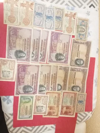 Billetes antiguos españoles lote de 23 billetes.