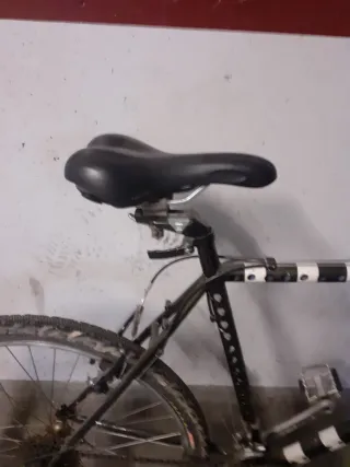 Bicicleta Montaña Blanca y Negra