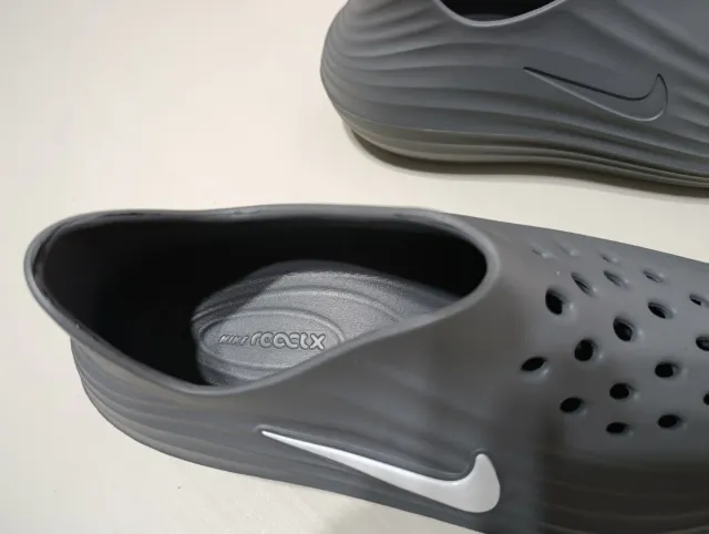 Zapatillas Nike Grises