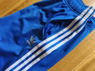 Pantalón Adidas Azul Rayas Blancas
