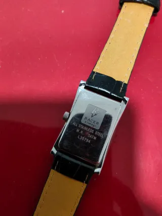 Reloj Racer Rectangular Negro y Plateado