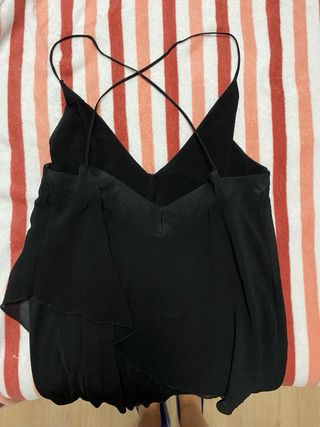 Blusa negra tirantes cruzados