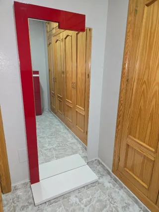 Espejo moderno rojo y blanco