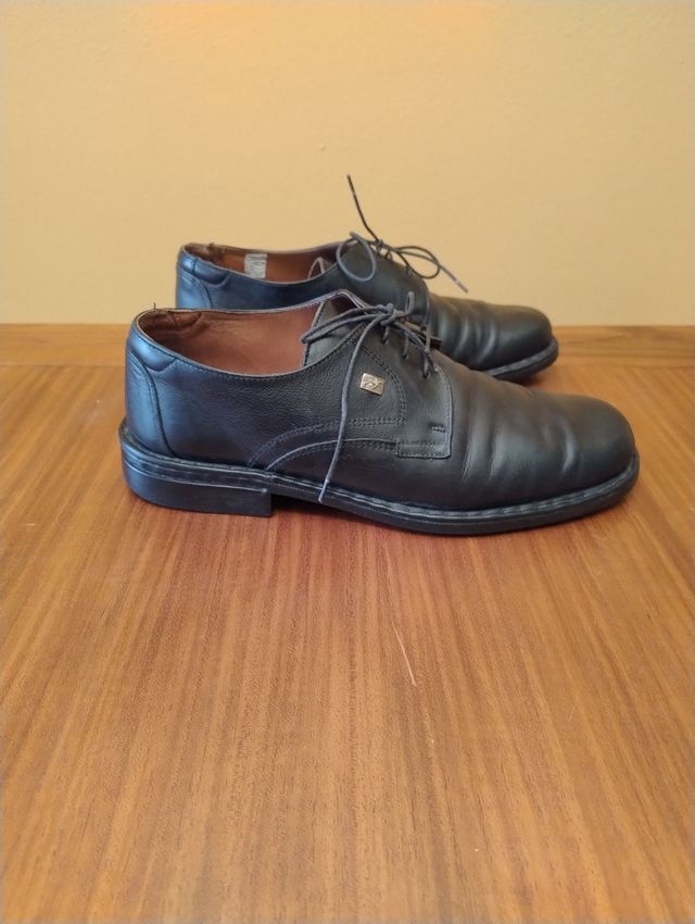 Zapatos de vestir negros