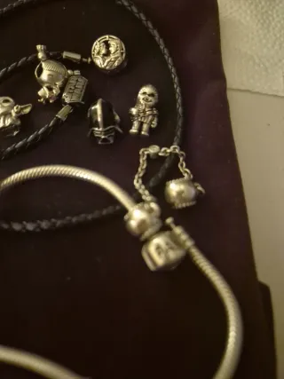 Conjunto pulseras Pandora con charms