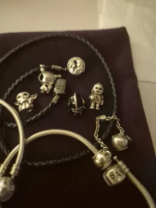 Conjunto pulseras Pandora con charms