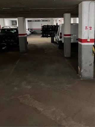 Plazas de garaje para coche y moto