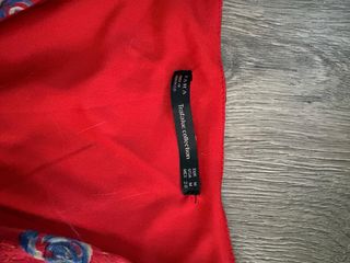Mono Zara floral rojo talla M