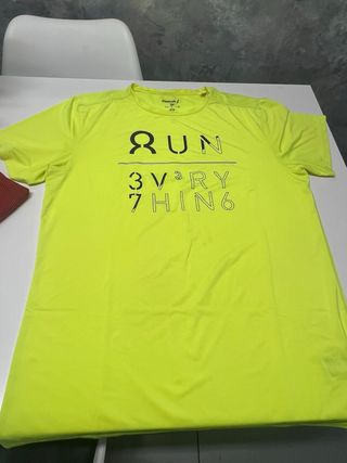Lote 3 Camisetas Deportivas Nike y Reebok
