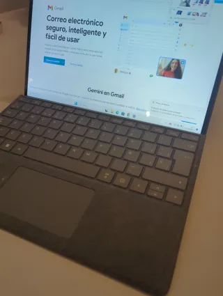 Microsoft Surface Pro 8 + Teclado