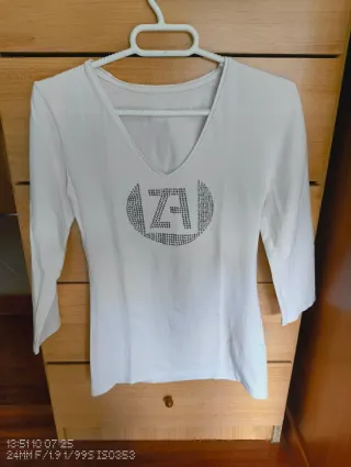 Camiseta manga francesa con pedrería