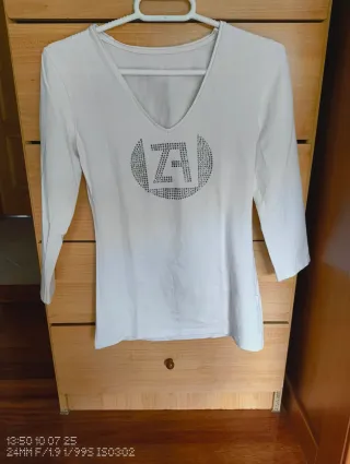 Camiseta manga francesa con pedrería