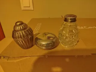 Ostensorio y objetos litúrgicos