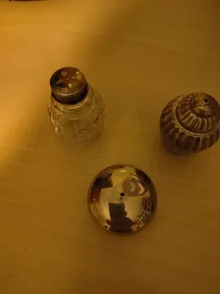 Ostensorio y objetos litúrgicos