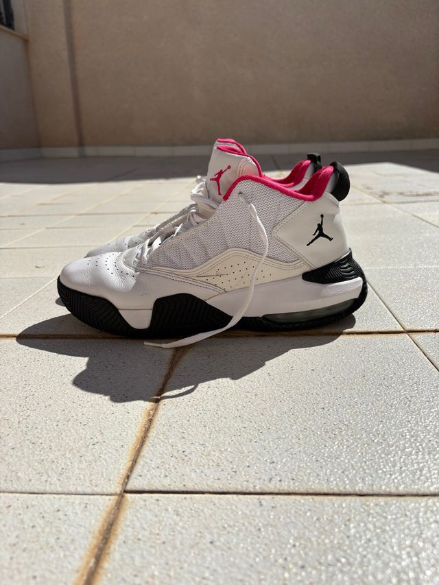 Zapatillas Jordan Talla 44 Blancas y Rosas