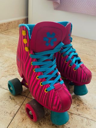 Patines de niña rosas y azules