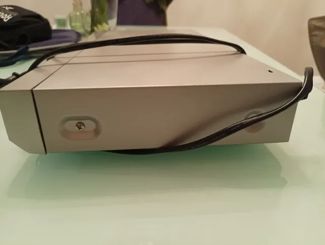 Reproductor DVD Sharp DV-SL10