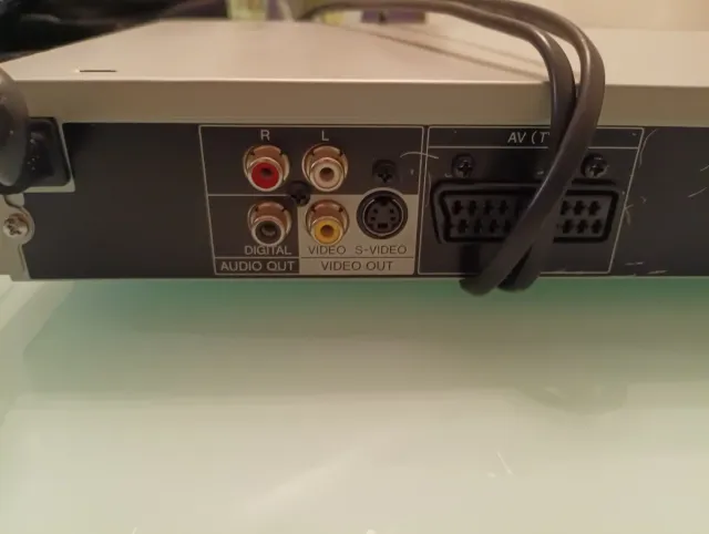 Reproductor DVD Sharp DV-SL10