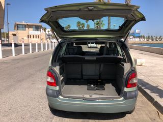 Renault Scenic 1.9 dti Privilege año 2.001