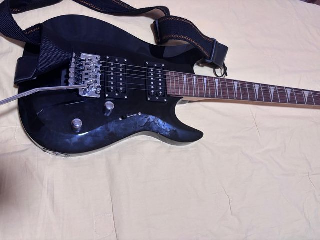 Guitarra Eléctrica Negra rochester R -50 B blanck