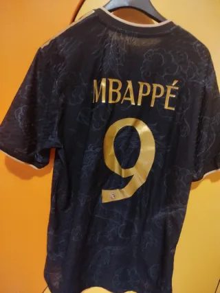 Maglia Mbappé Real Madrid