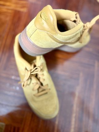 Zapatillas Nike Air Marrones/Amarillas