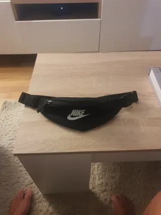 Riñonera Nike Negra
