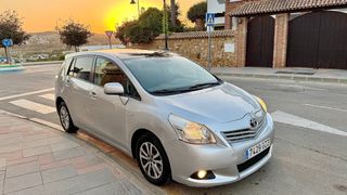 Toyota Verso 2010
