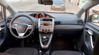 Toyota Verso 2010