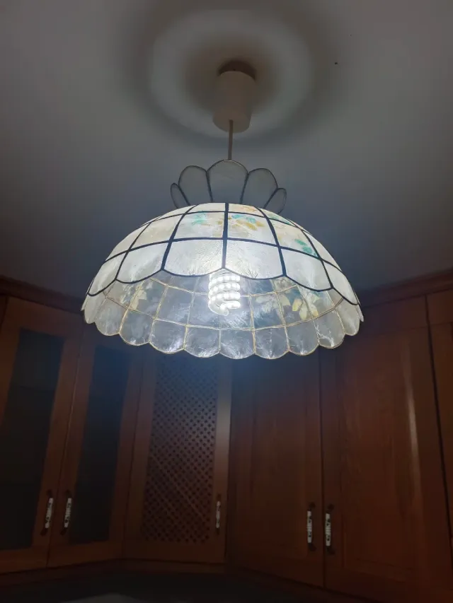 Lámpara de techo de cristal y metal