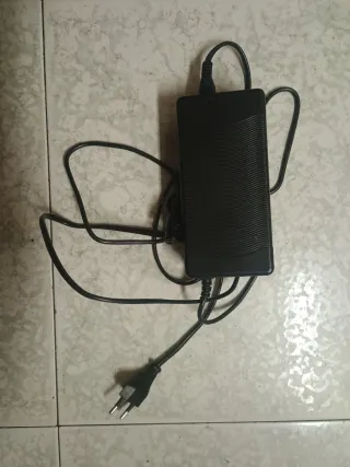 Cargador Patinete SmarGiro
