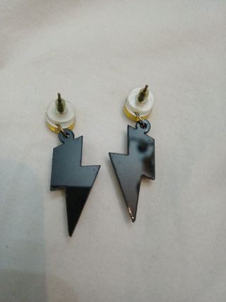 Pendientes Rayo Negro y Amarillo