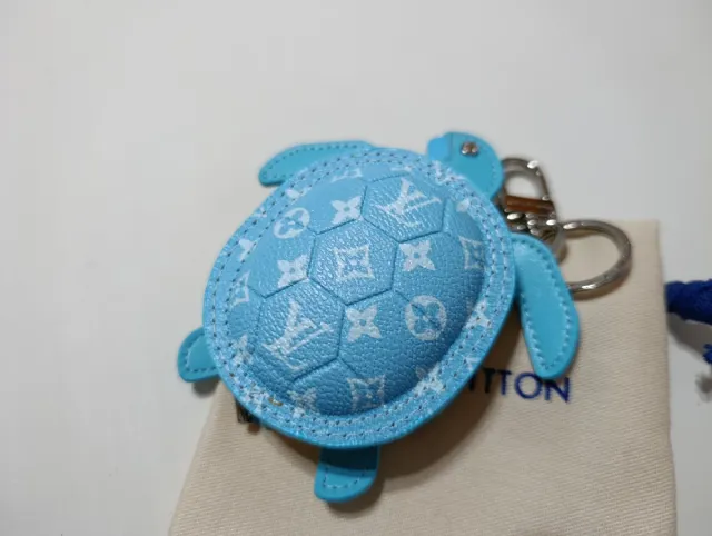 Tortuga Louis Vuitton Azul
