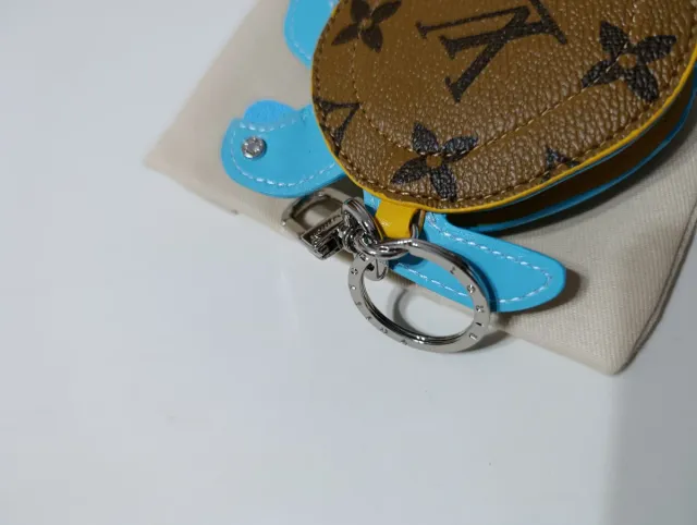 Tortuga Louis Vuitton Azul
