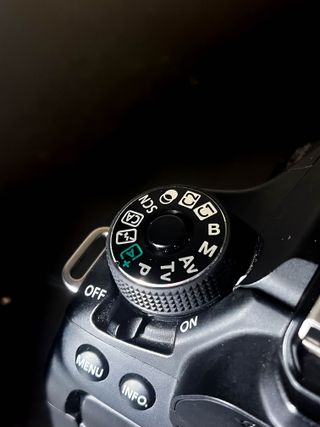 Canon EOS 80D + Lente 18-135mm IS STM