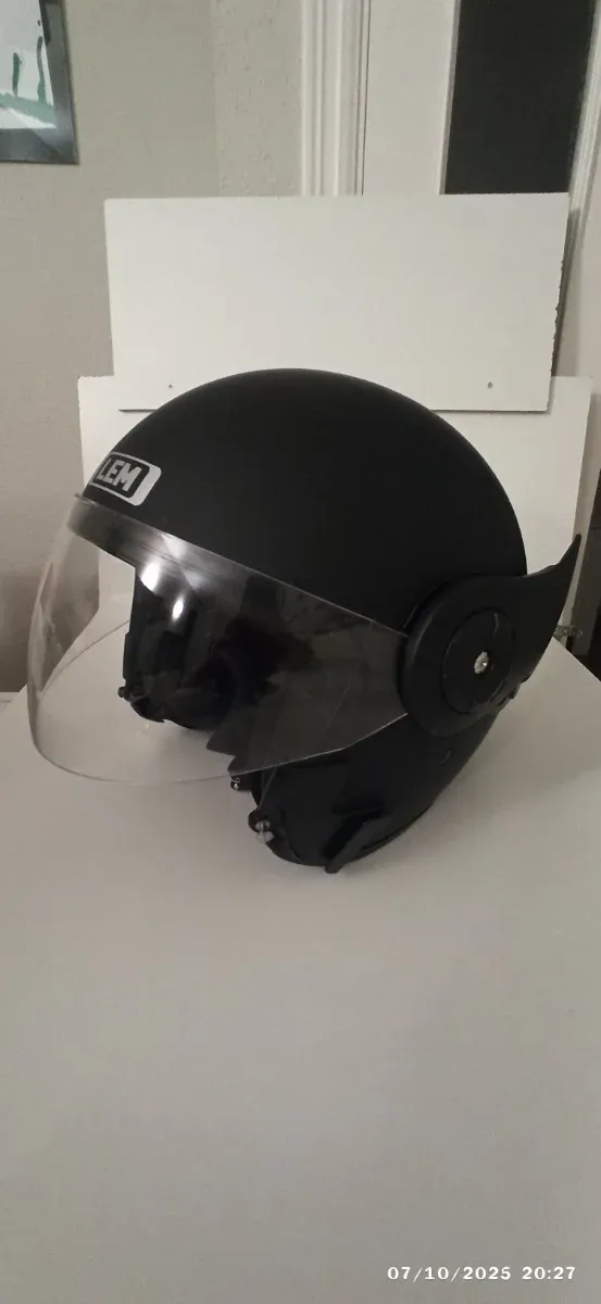 Casco de moto modular LEM negro. Talla S