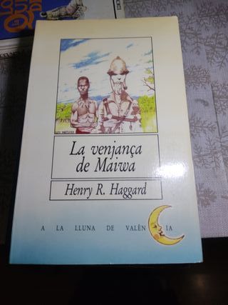Lote de libros variados en castellano y valenciano