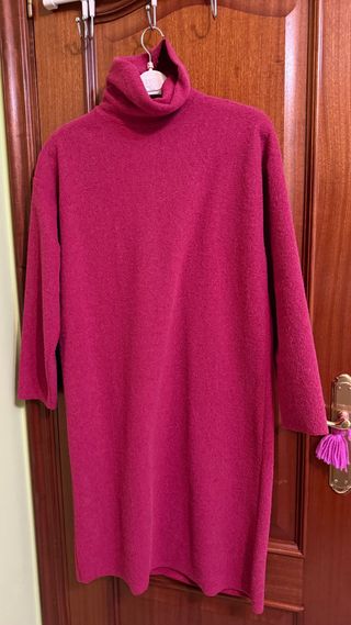Vestido fucsia Zara cuello alto