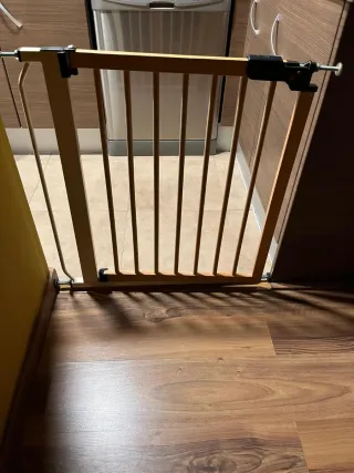 Barrera o puerta de seguridad bebés