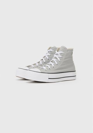 Zapatillas Converse plataforma grises.
