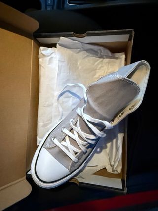 Zapatillas Converse plataforma grises.
