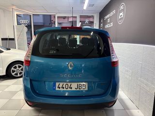 Renault Grand Scenic 2012