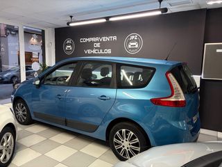 Renault Grand Scenic 2012