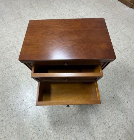 Mesa auxiliar madera 3 cajones