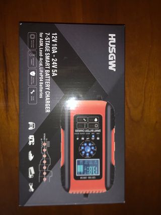 Cargador Baterías HUSGW 12V/24V. Usado una vez 